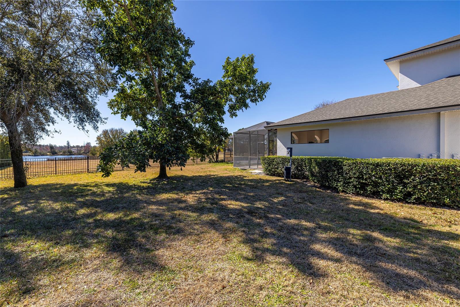 Listing photo id 41 for 17253 Breeders Cup Drive