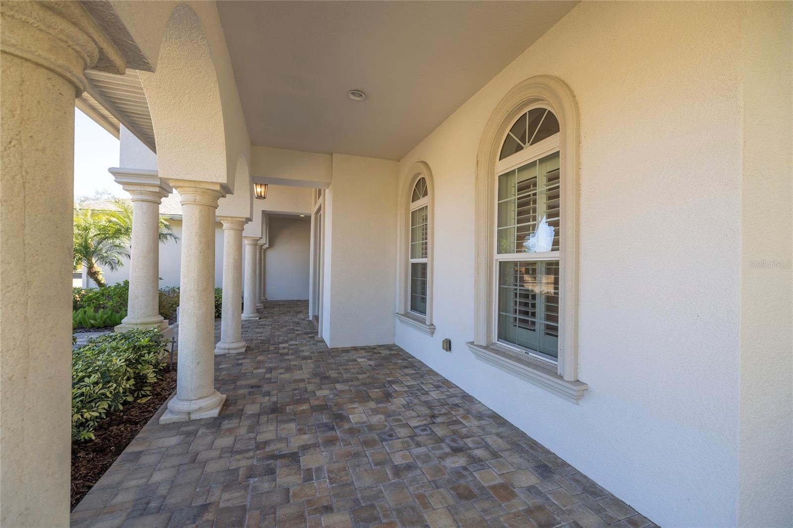 Listing photo id 47 for 17253 Breeders Cup Drive