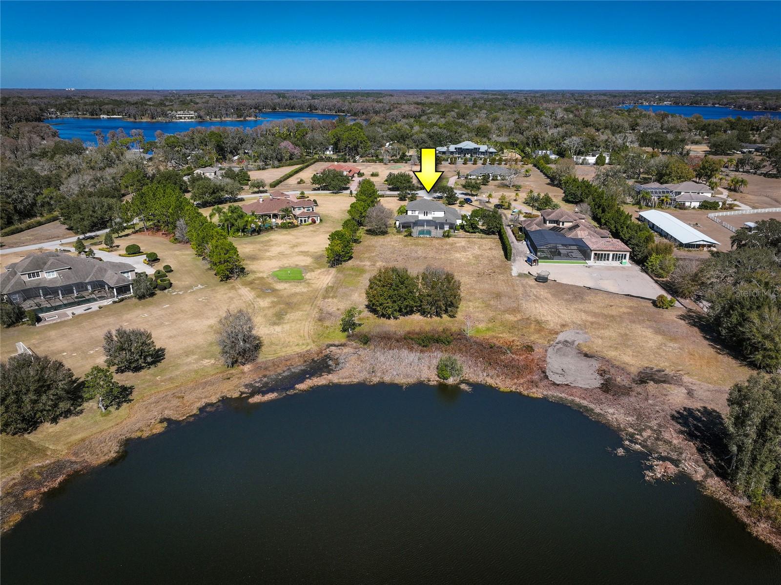 Listing photo id 51 for 17253 Breeders Cup Drive