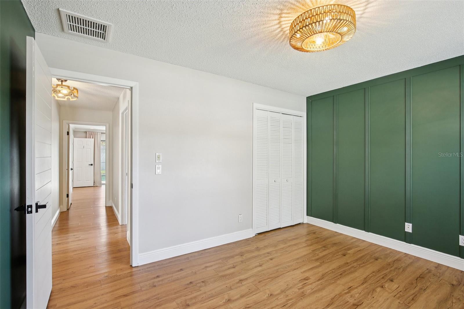 Image 19 of 35 For 1419 Windmill Pointe Road