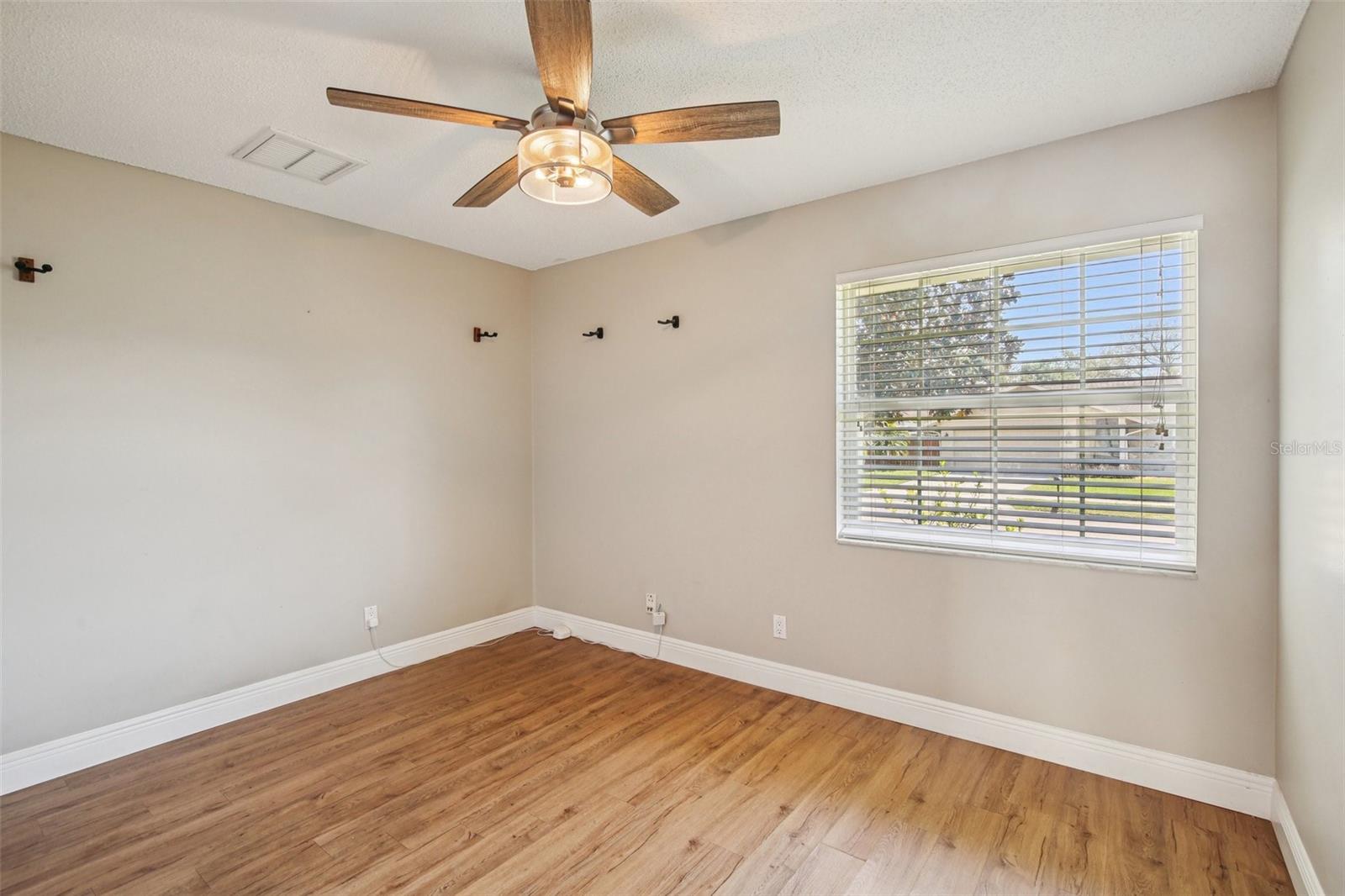 Image 21 of 35 For 1419 Windmill Pointe Road