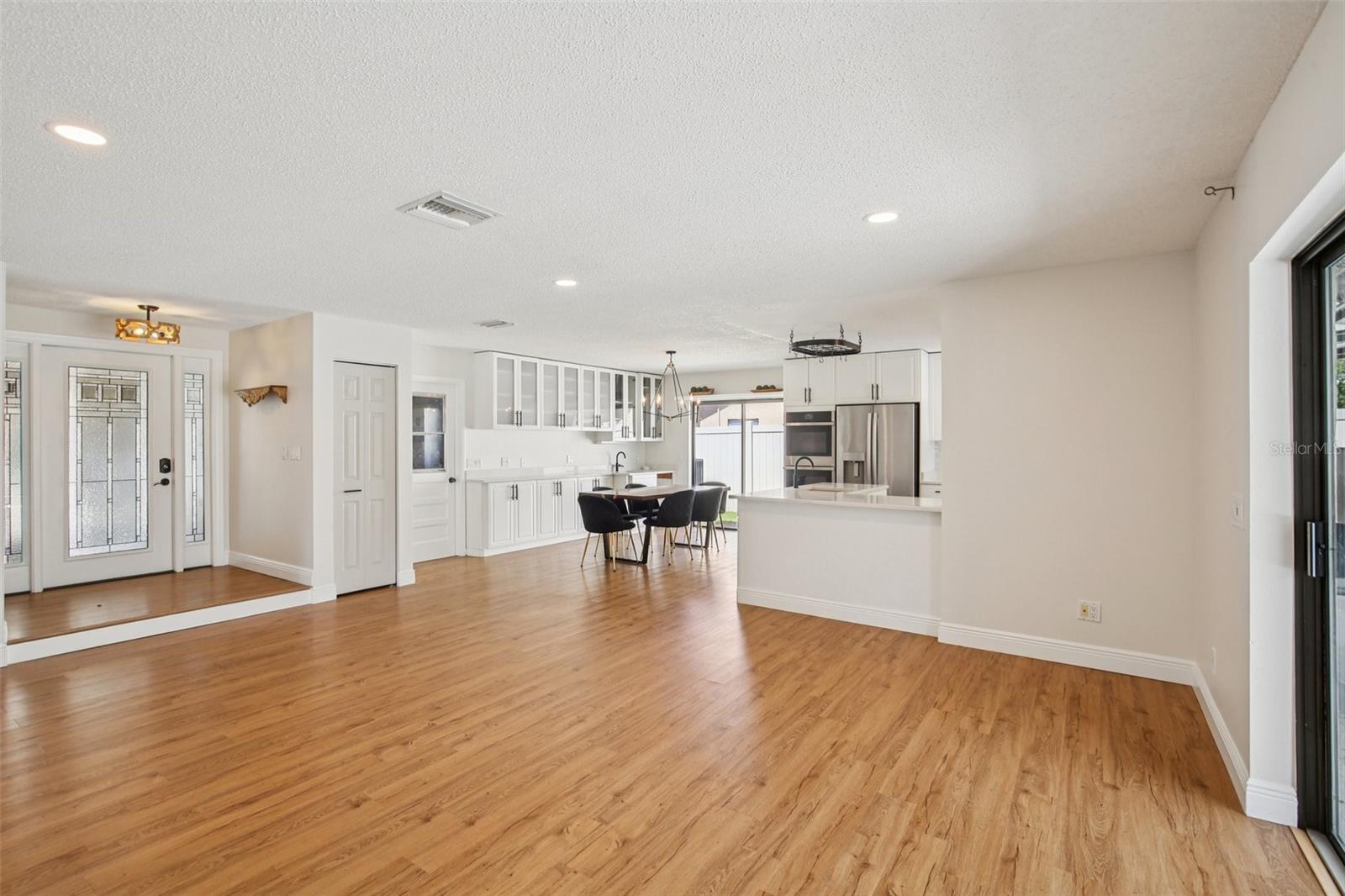 Image 3 of 35 For 1419 Windmill Pointe Road