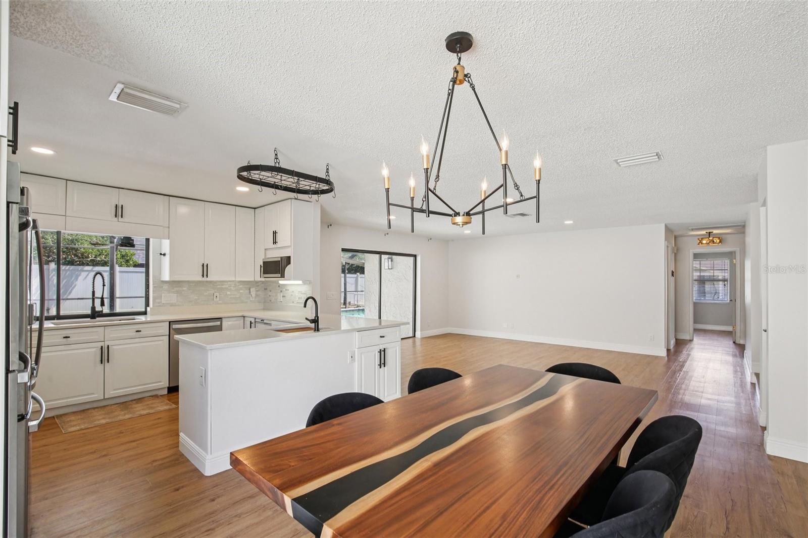 Image 9 of 35 For 1419 Windmill Pointe Road