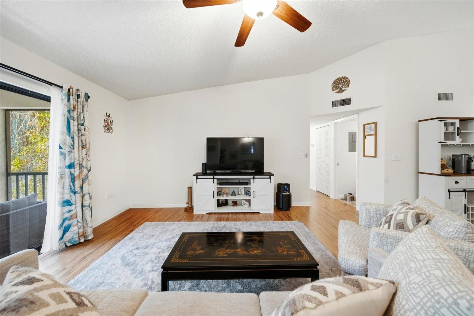 Image 10 of 43 For 3301 Crystal Court E Unit M