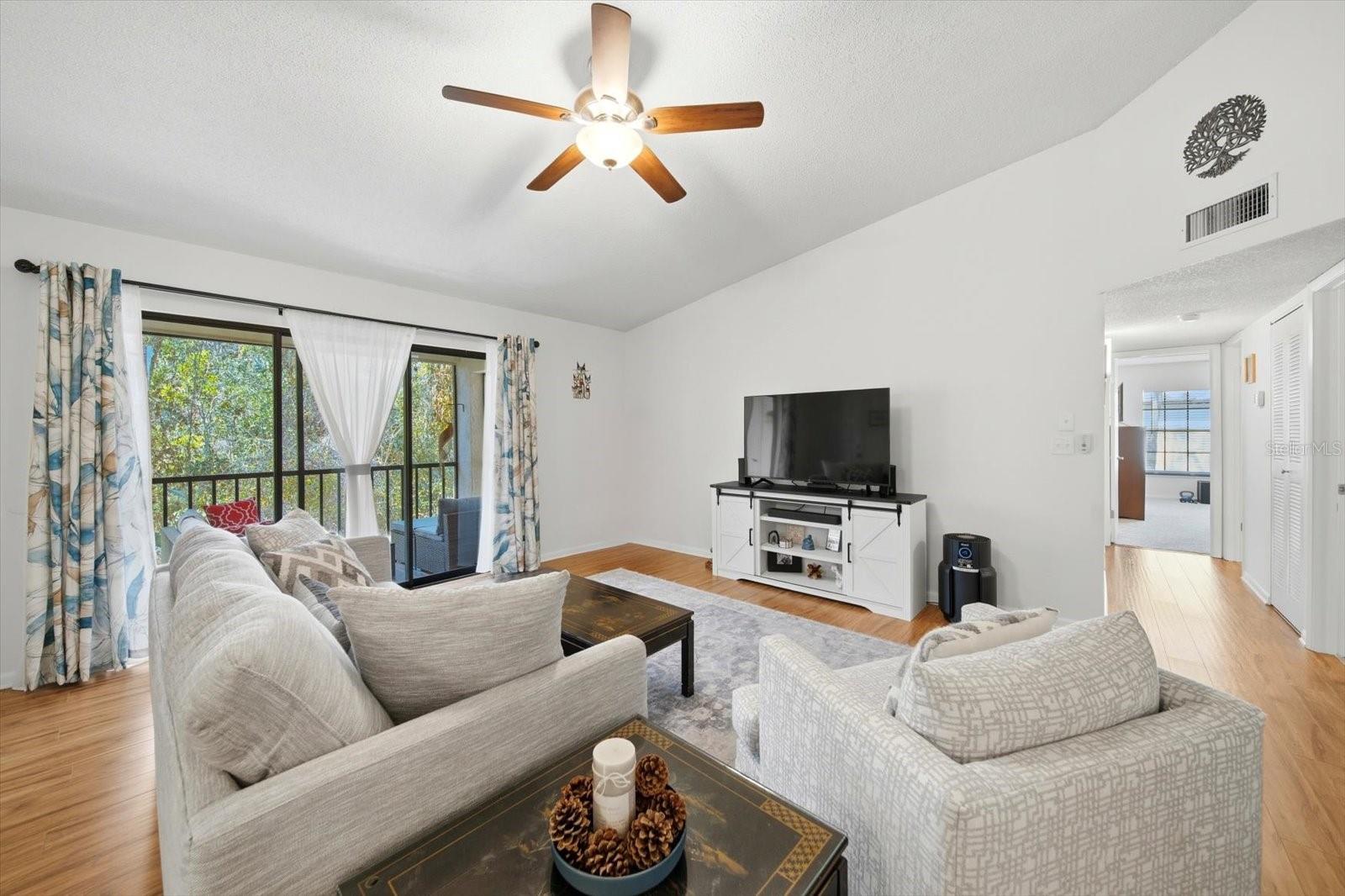 Image 13 of 43 For 3301 Crystal Court E Unit M