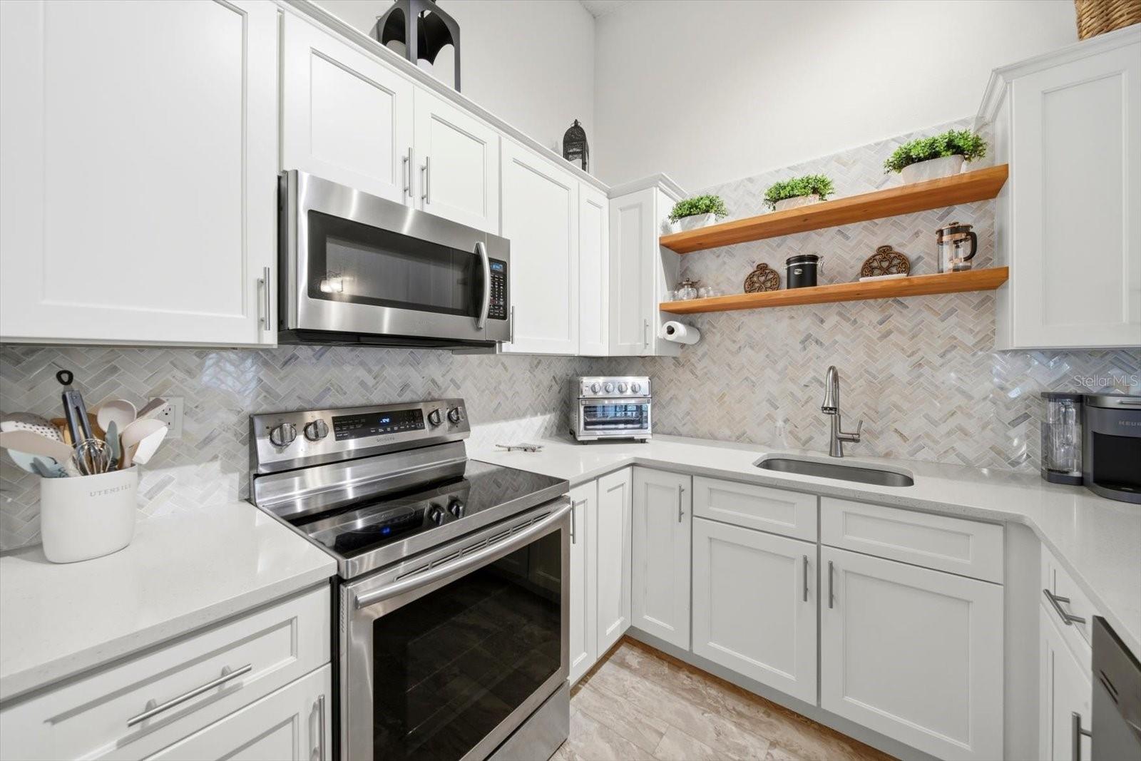 Image 18 of 43 For 3301 Crystal Court E Unit M