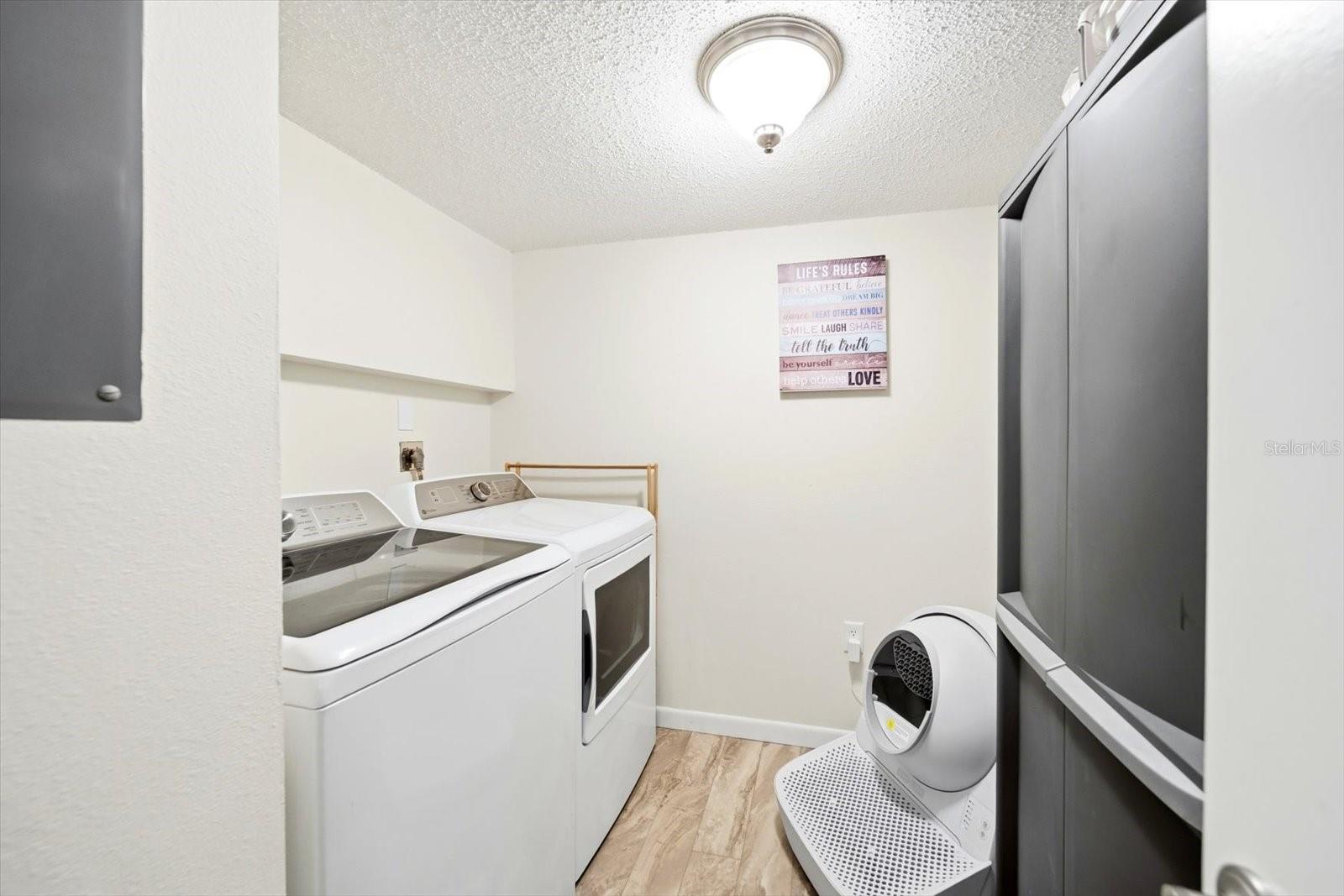 Image 21 of 43 For 3301 Crystal Court E Unit M