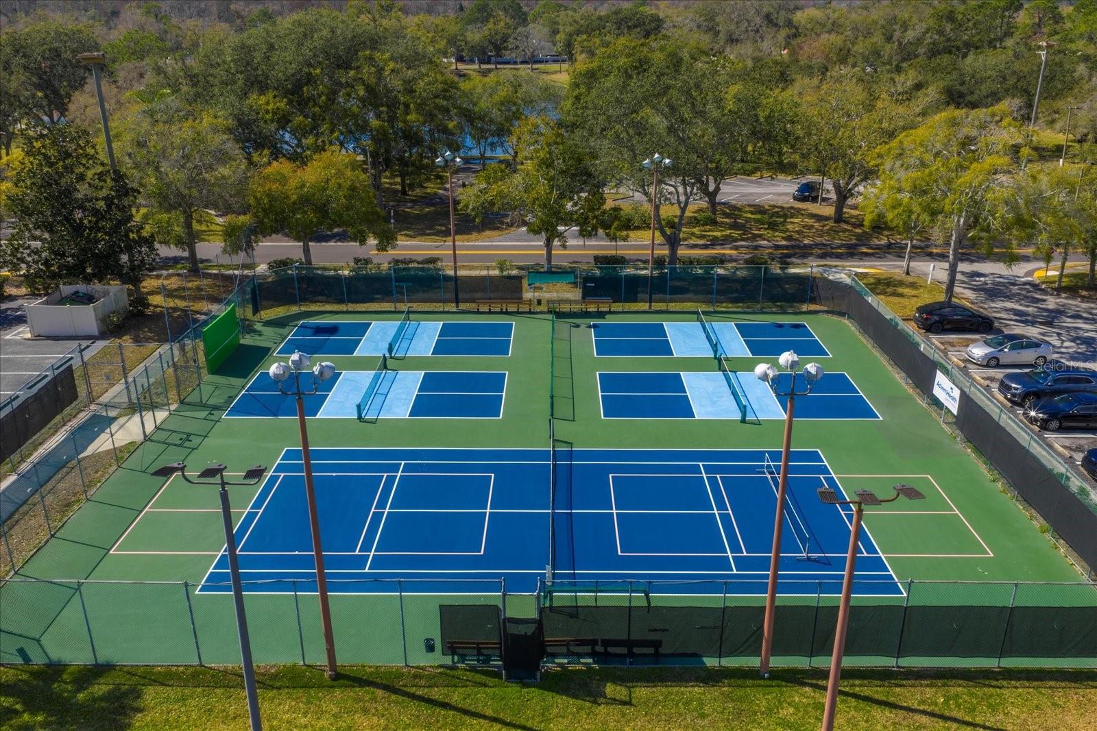 Image 35 of 43 For 3301 Crystal Court E Unit M