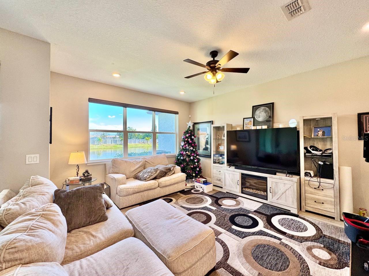 Image 12 of 35 For 11281 Beach Walk Way Ne