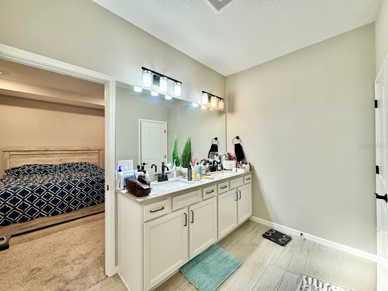 Image 20 of 35 For 11281 Beach Walk Way Ne