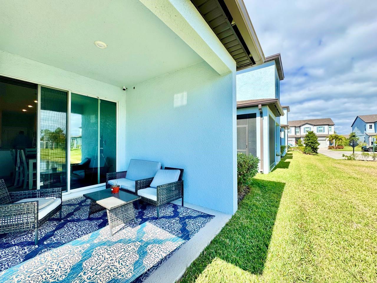 Image 31 of 35 For 11281 Beach Walk Way Ne