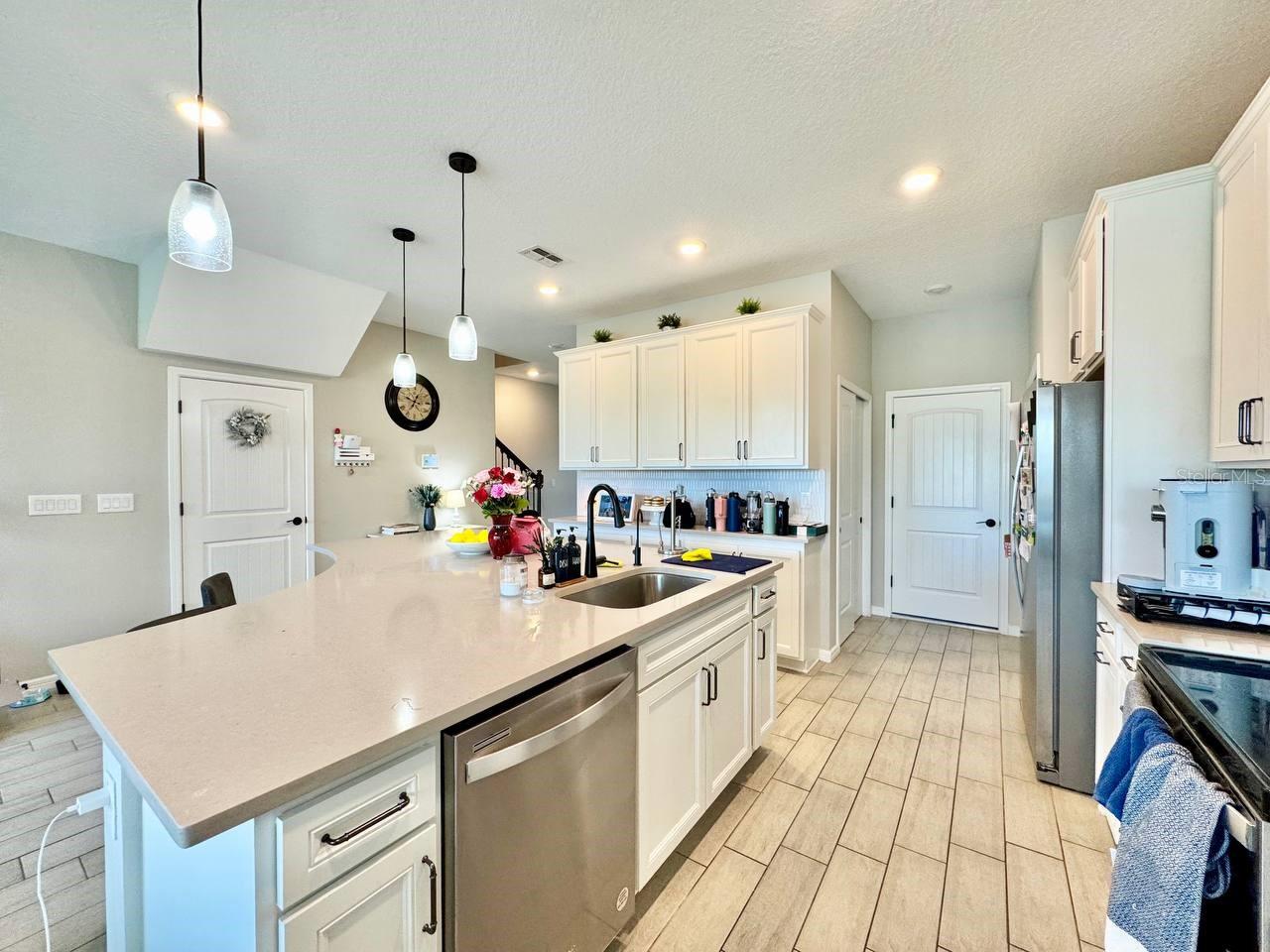 Image 7 of 35 For 11281 Beach Walk Way Ne