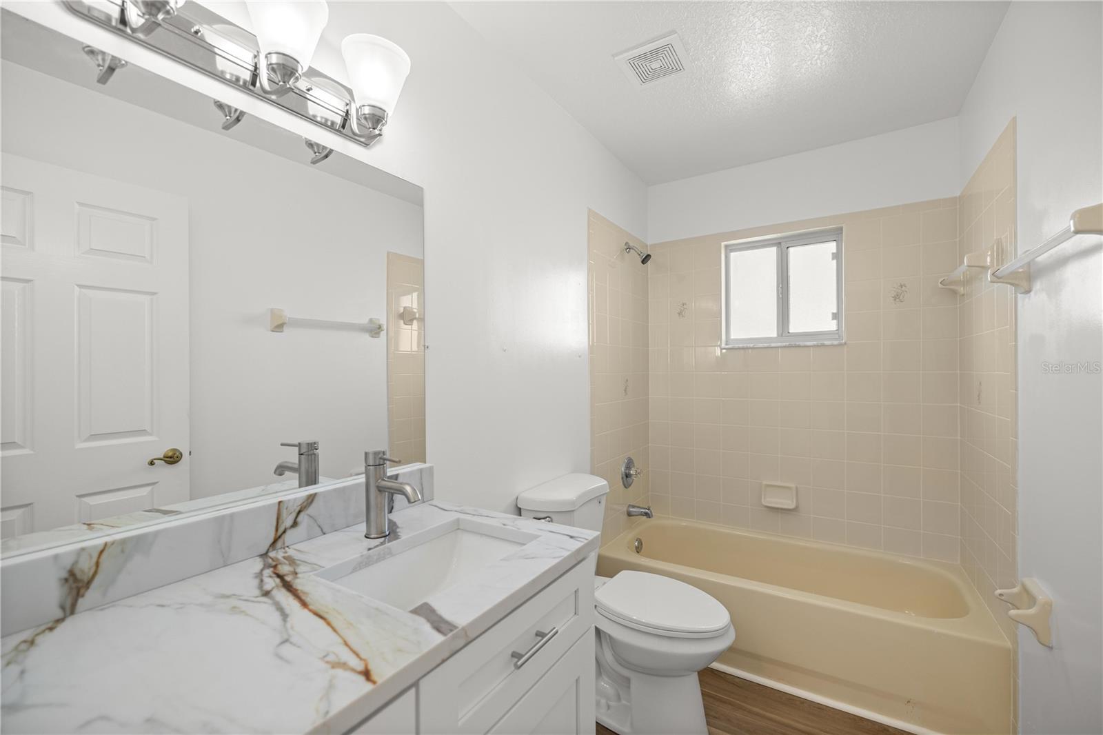 Image 14 of 25 For 9920 63rd Court