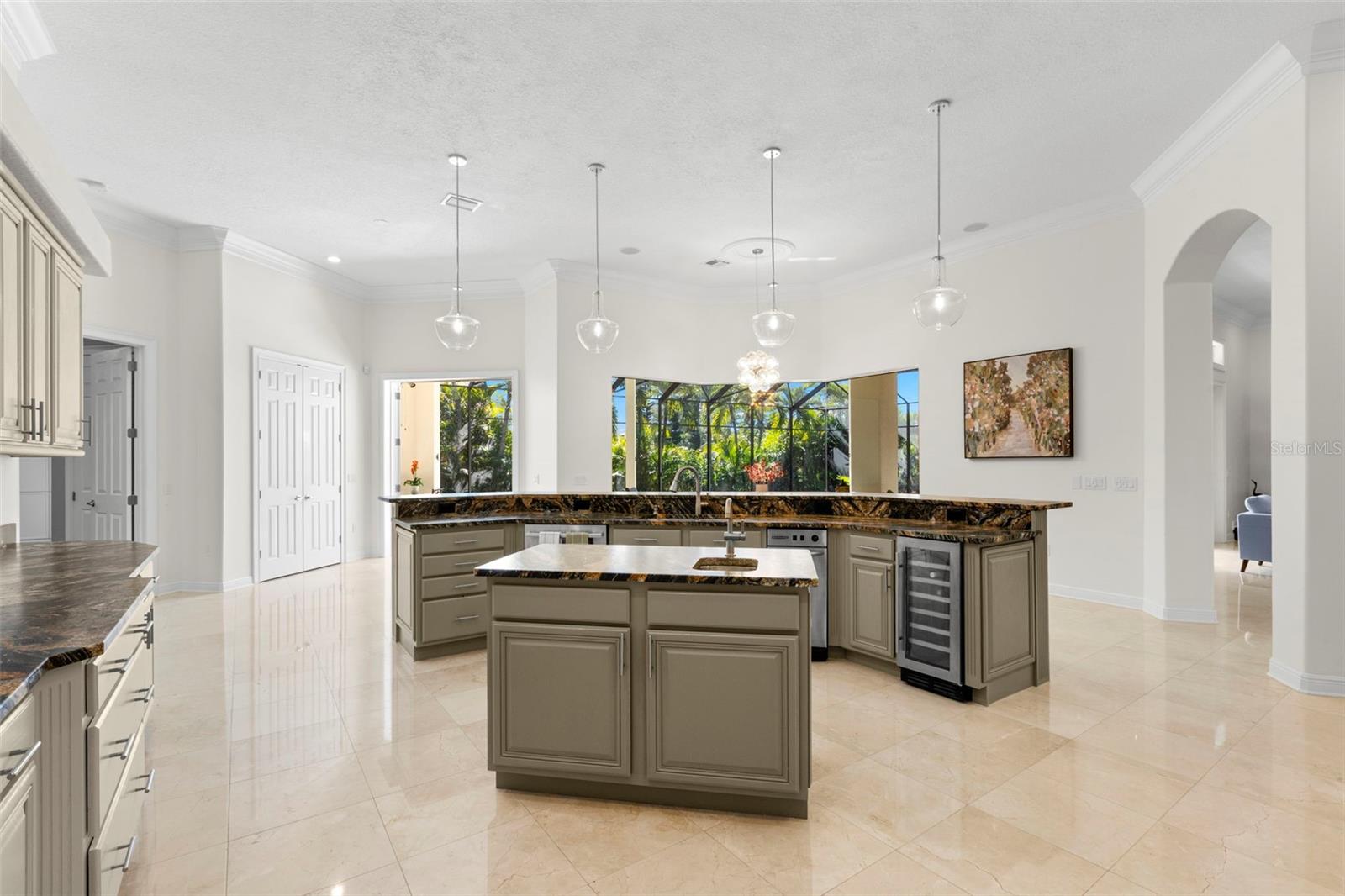 Image 19 of 94 For 5264 61st Avenue S