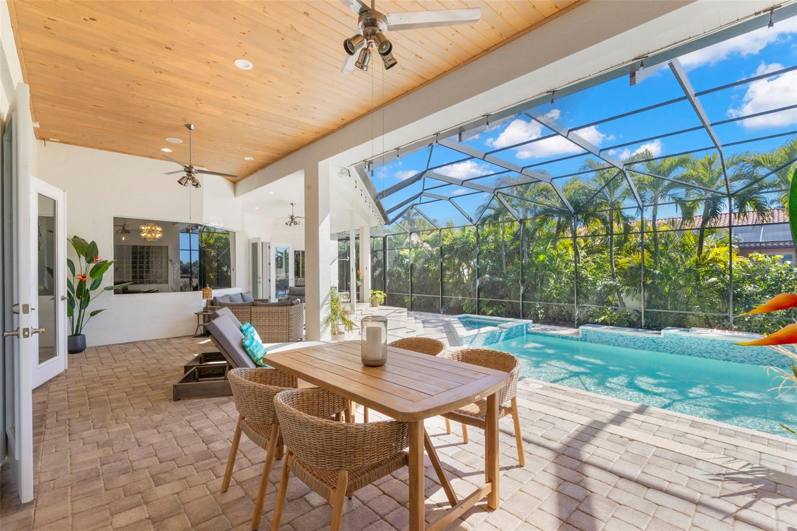 Image 29 of 94 For 5264 61st Avenue S