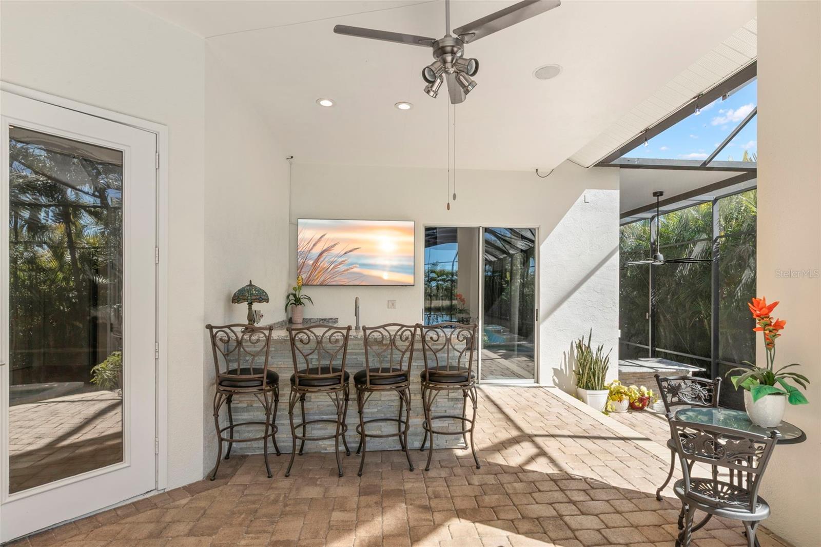 Image 33 of 94 For 5264 61st Avenue S