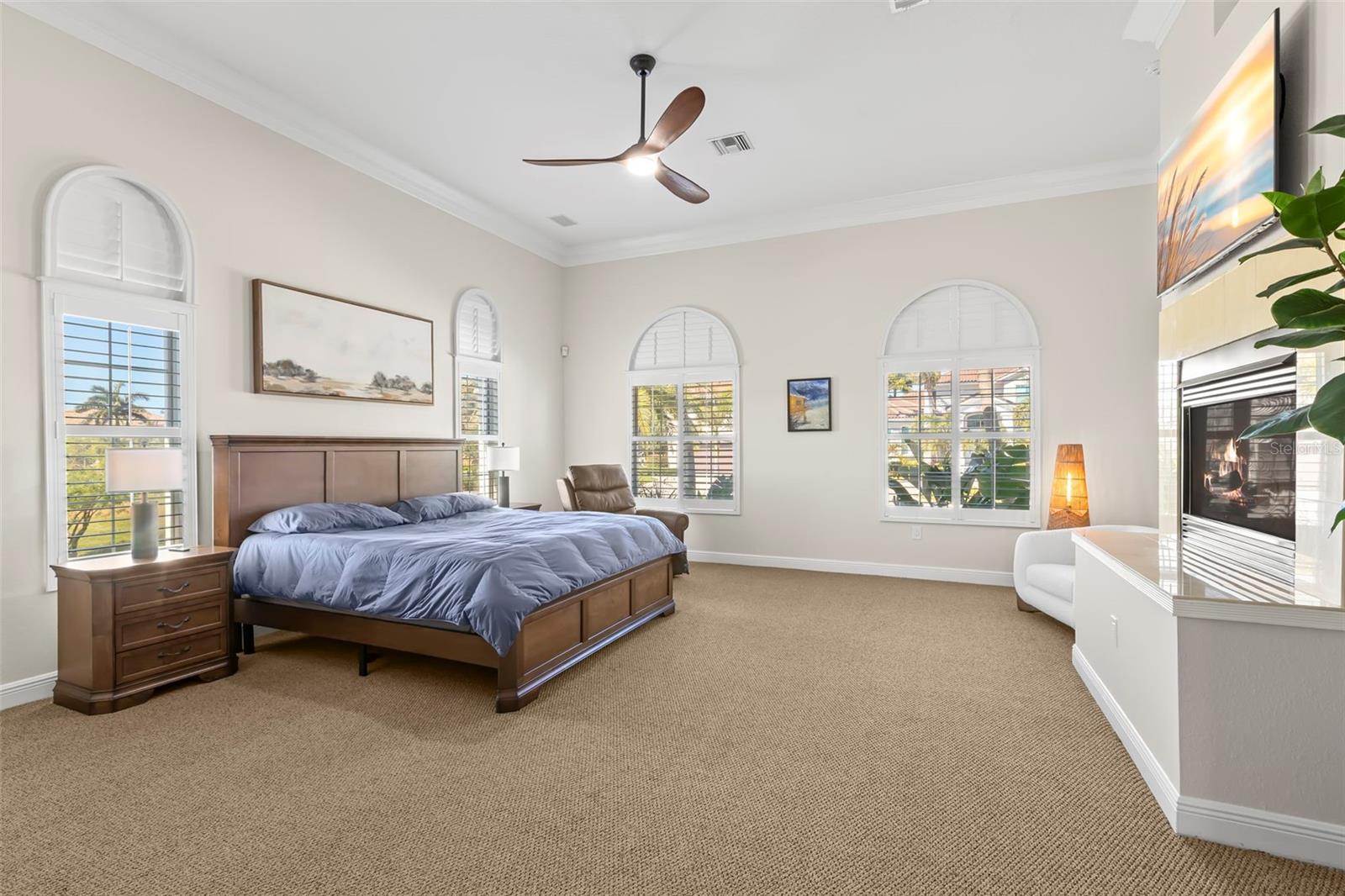 Image 43 of 94 For 5264 61st Avenue S