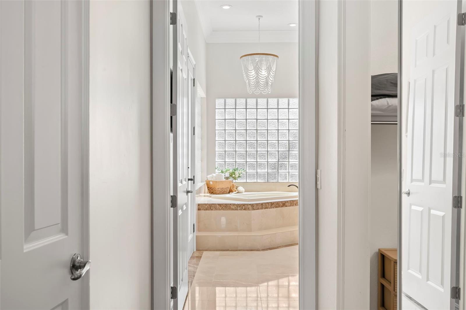 Image 48 of 94 For 5264 61st Avenue S