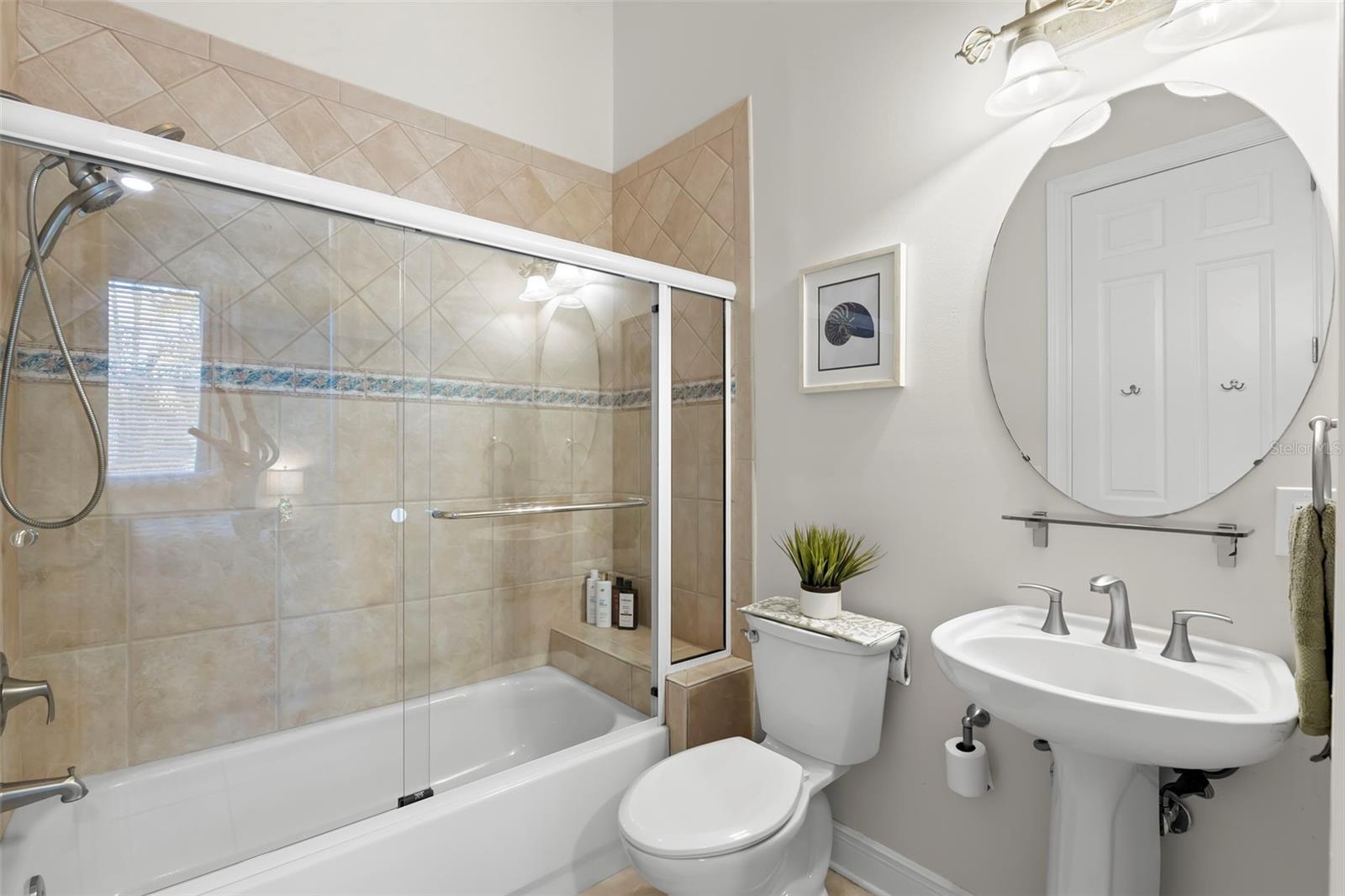 Image 65 of 94 For 5264 61st Avenue S