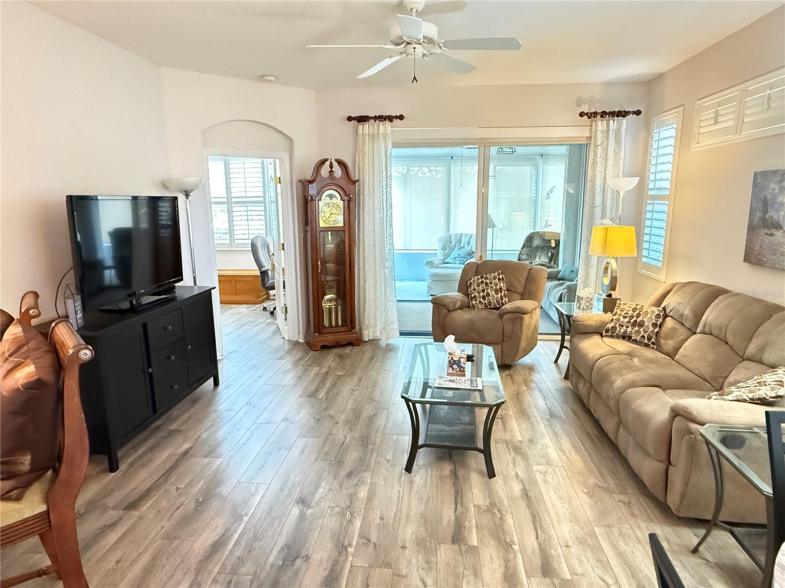 Image 11 of 51 For 2052 Inverness Greens Drive