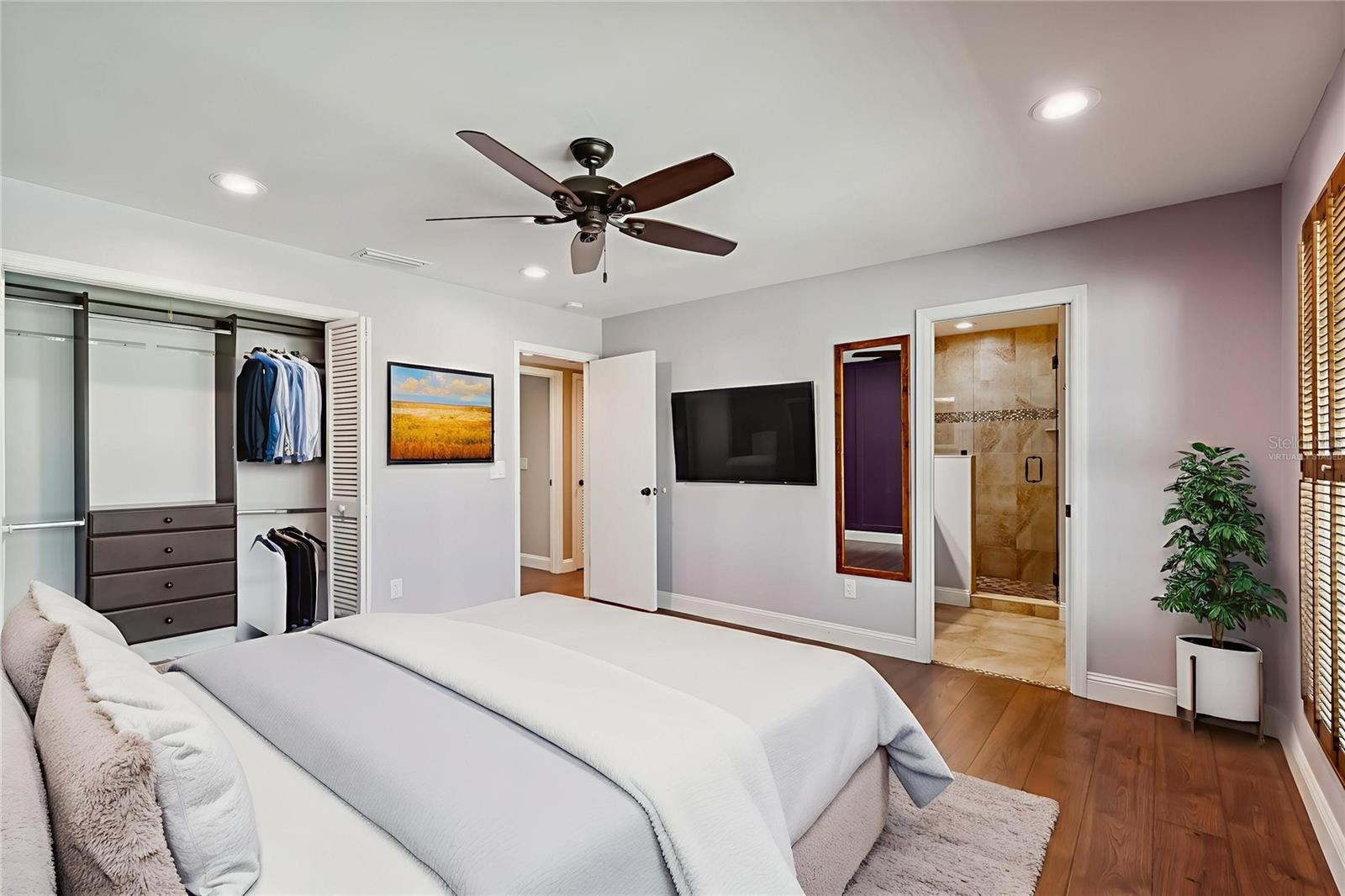 Image 14 of 51 For 3106 Lake Ellen Drive