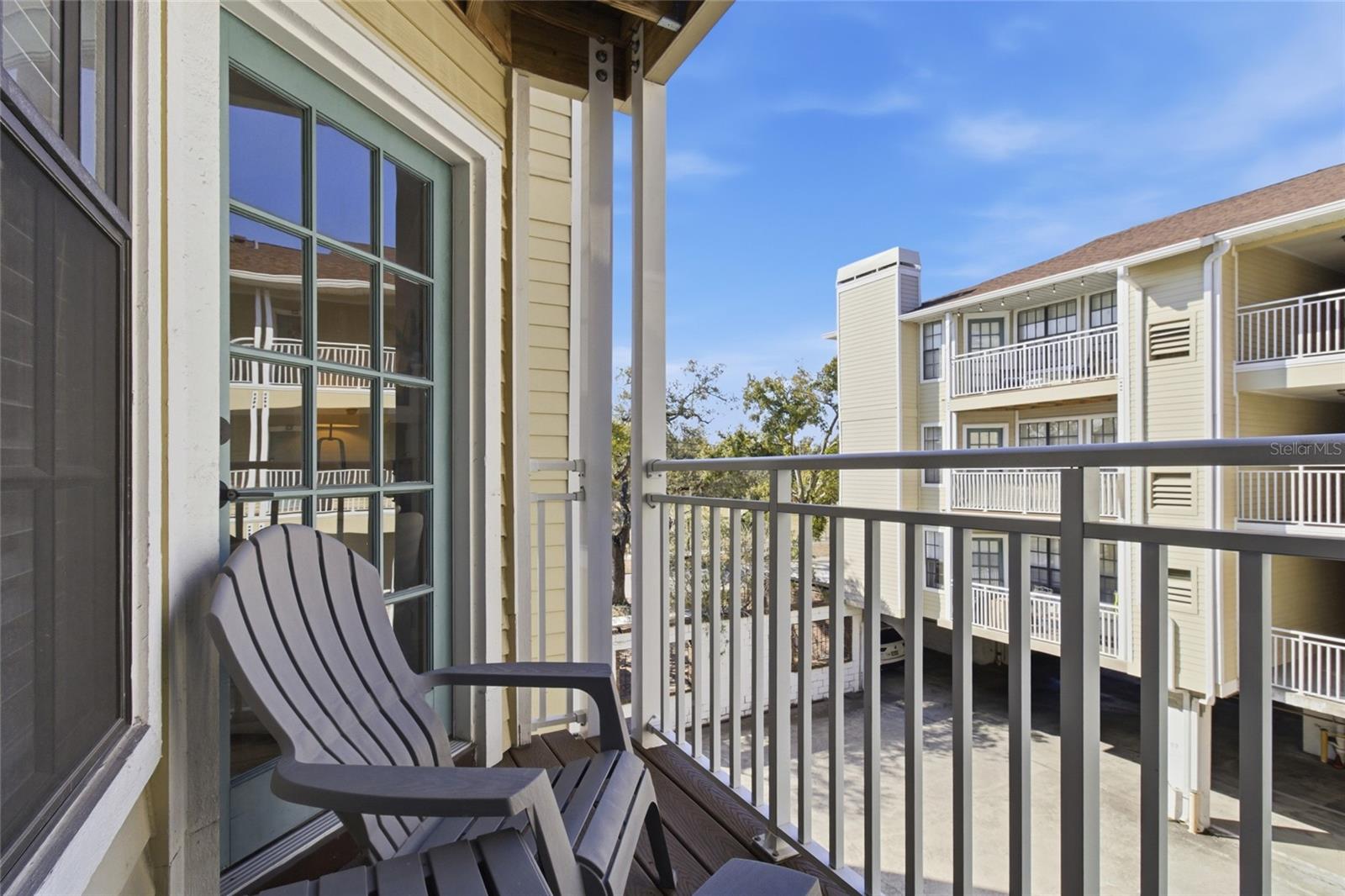 Image 15 of 19 For 1000 Horatio Street 218