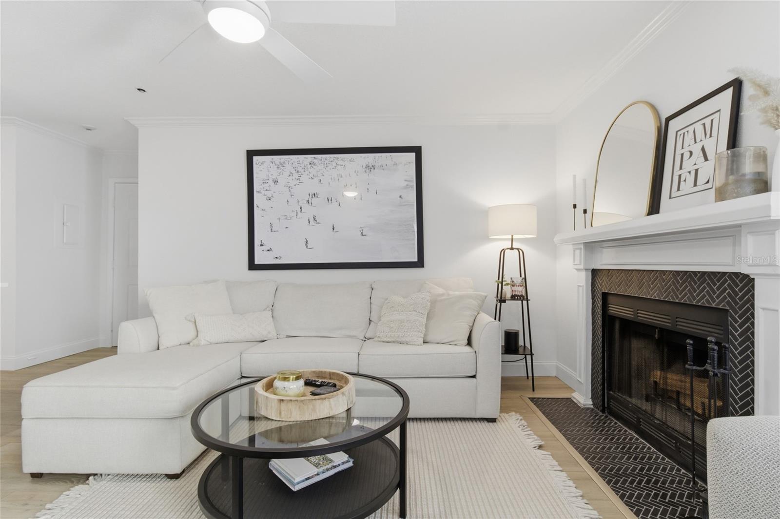 Image 4 of 19 For 1000 Horatio Street 218