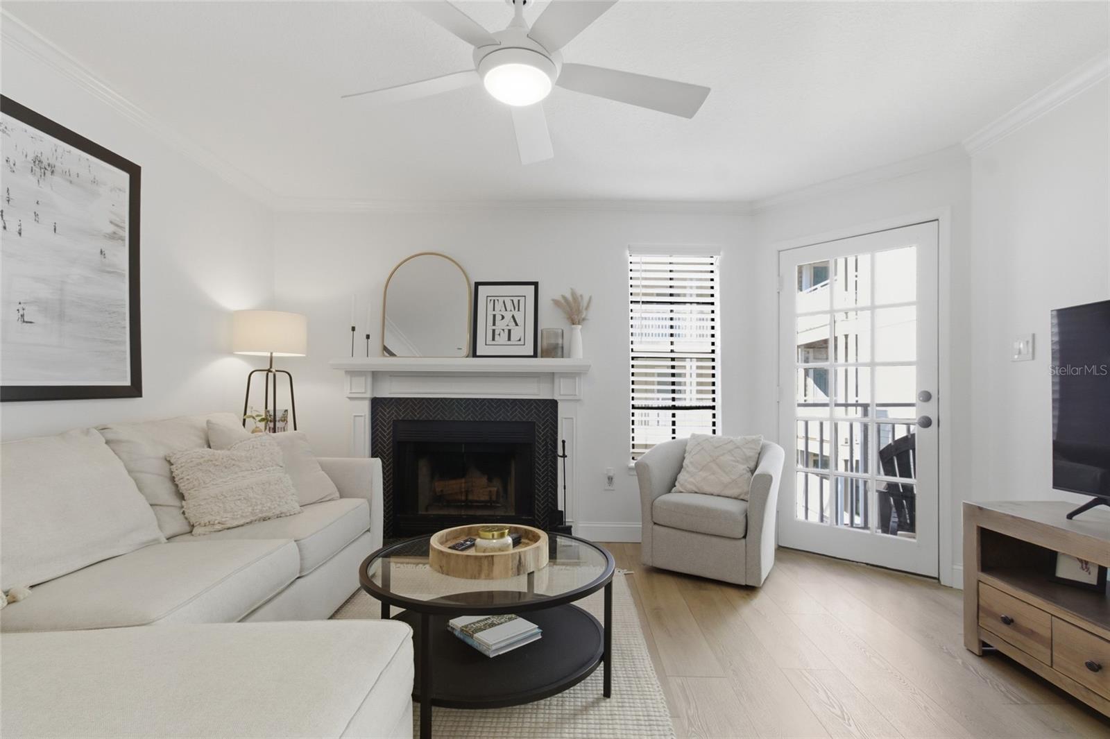 Image 8 of 19 For 1000 Horatio Street 218