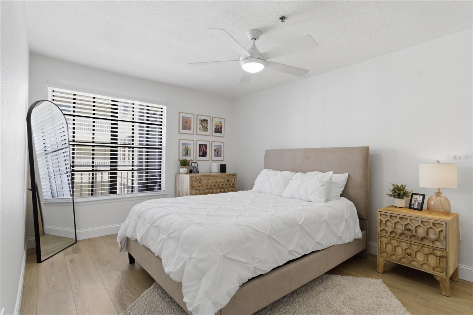 Image 9 of 19 For 1000 Horatio Street 218