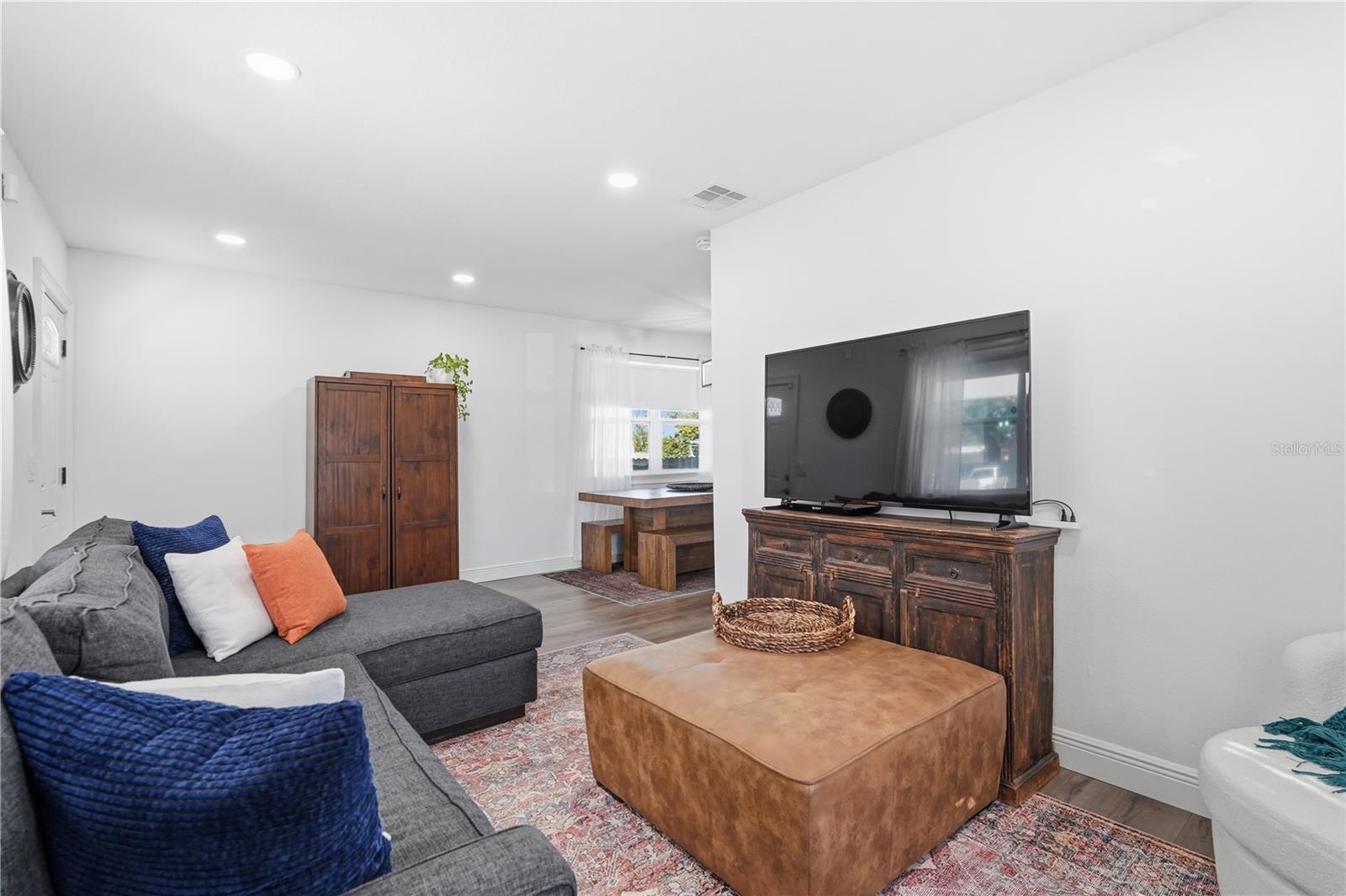 Image 5 of 26 For 4339 58th Avenue N