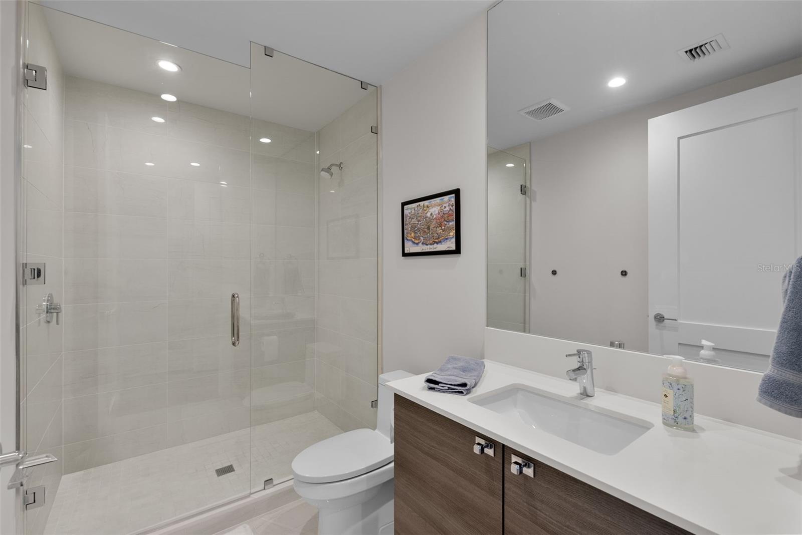 Image 32 of 66 For 301 1st. St. S 1103