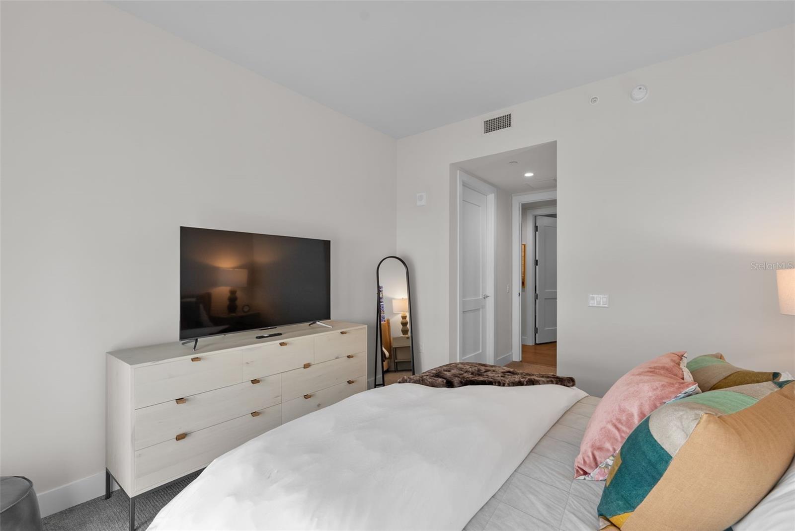 Image 36 of 66 For 301 1st. St. S 1103