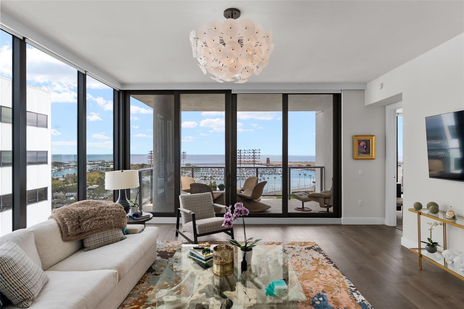 Image 9 of 66 For 301 1st. St. S 1103