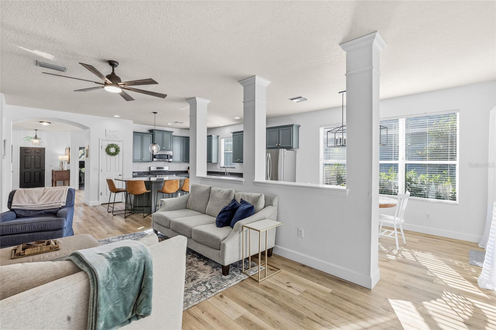 Image 11 of 72 For 15814 Starling Water Drive