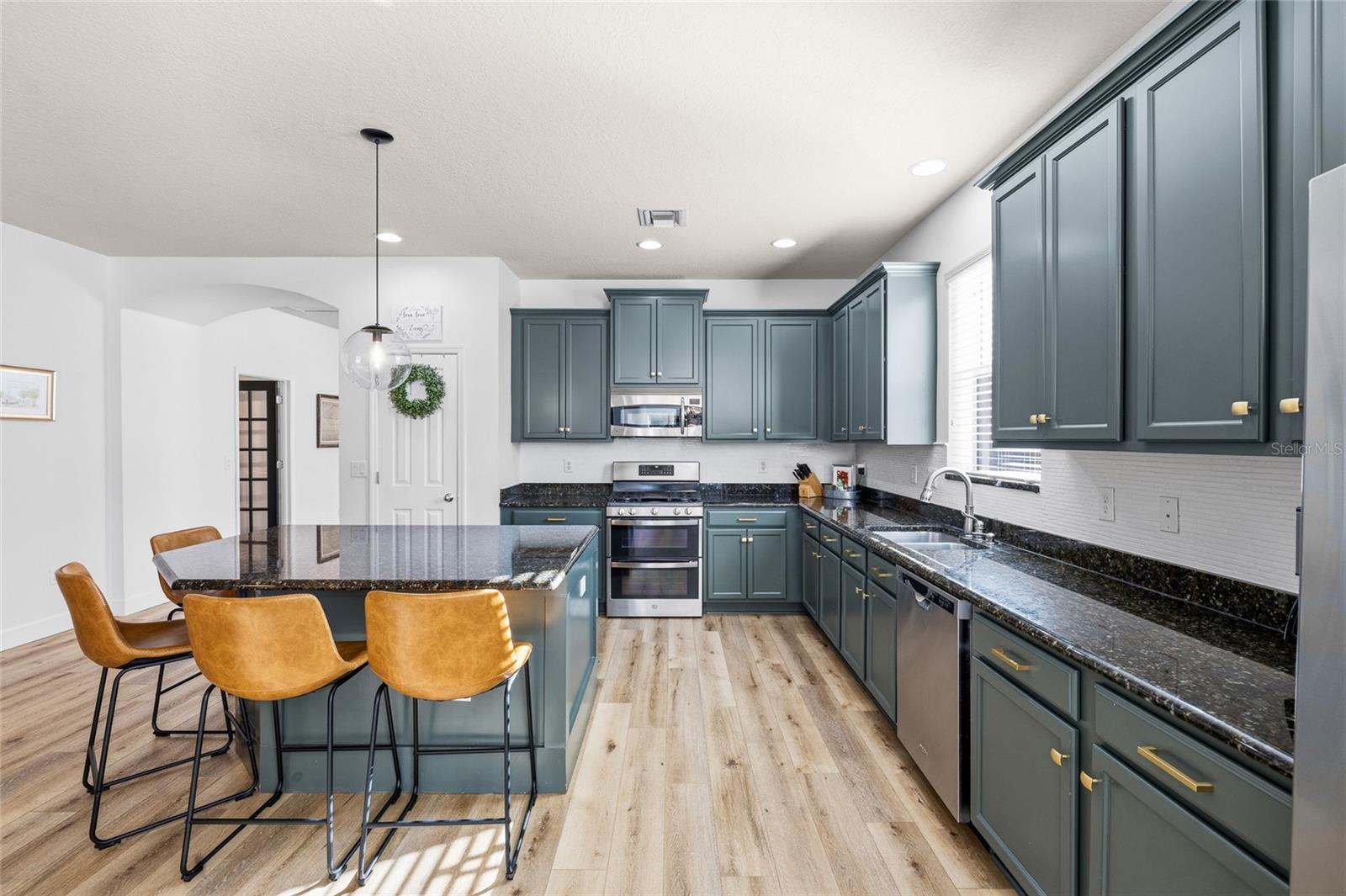 Image 13 of 72 For 15814 Starling Water Drive