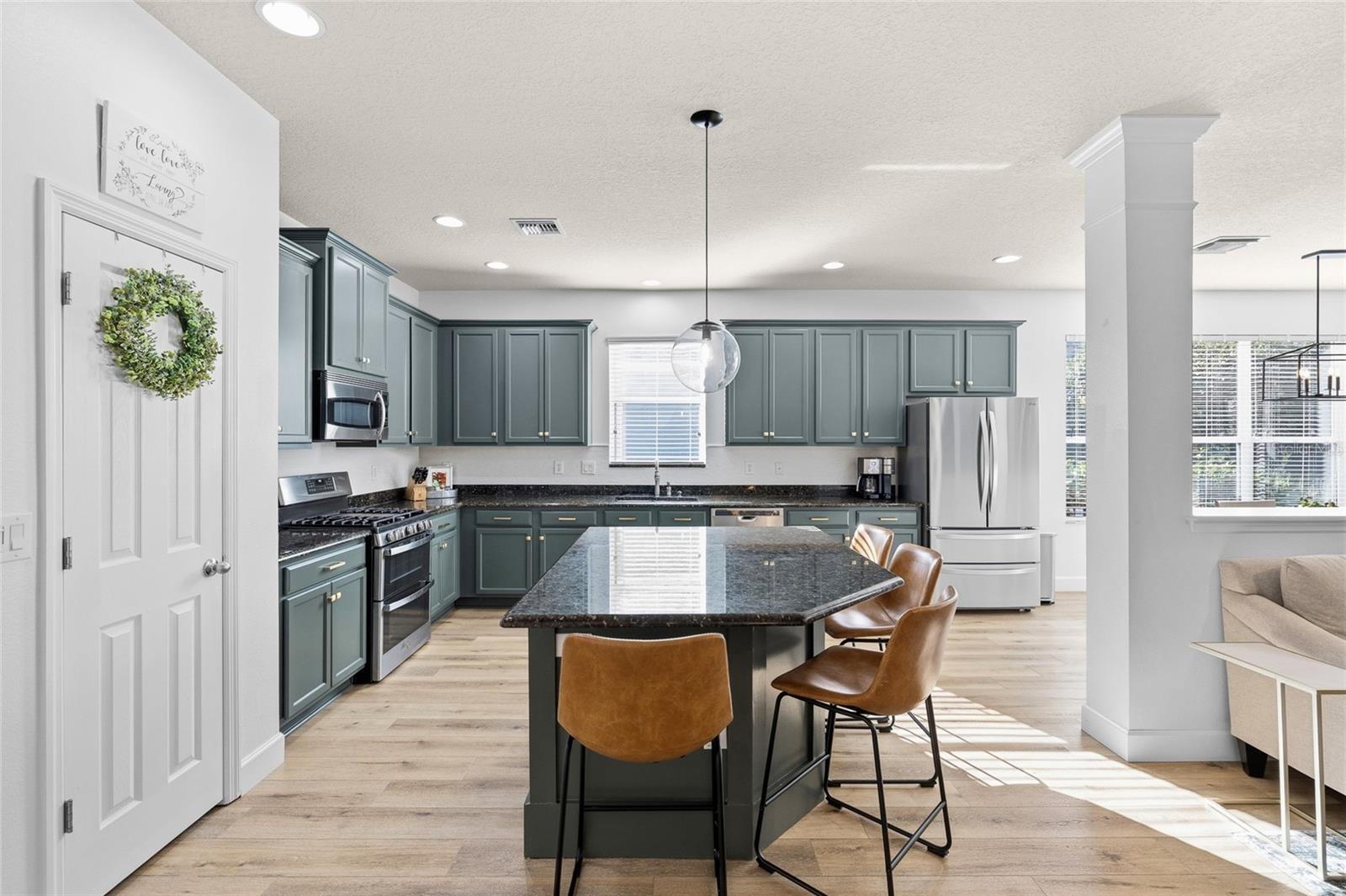 Image 17 of 72 For 15814 Starling Water Drive