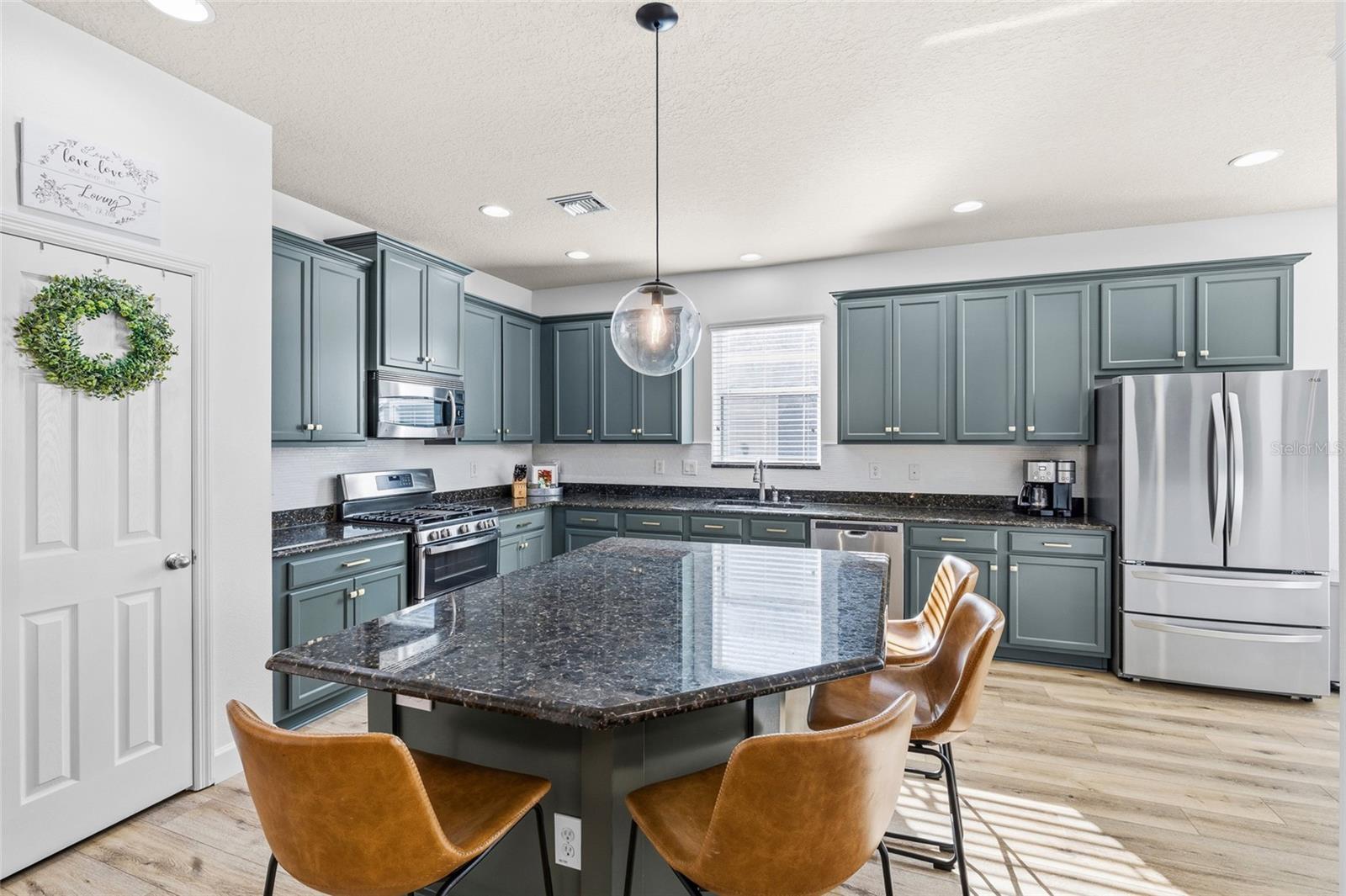 Image 18 of 72 For 15814 Starling Water Drive