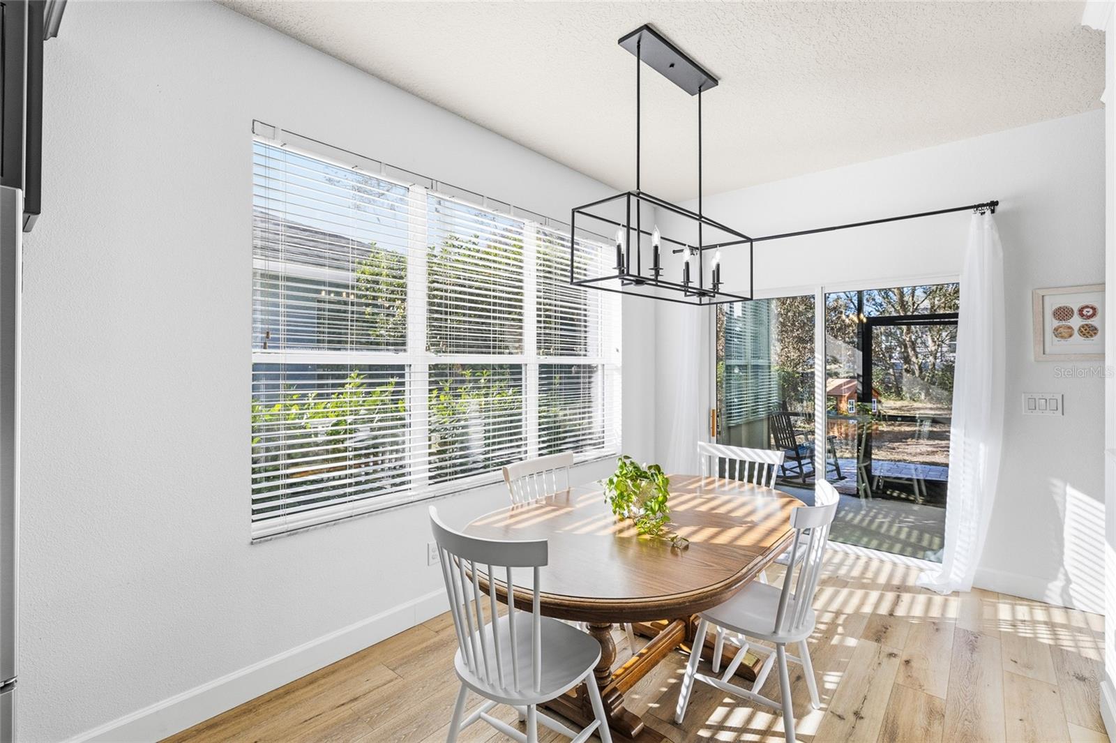 Image 19 of 72 For 15814 Starling Water Drive