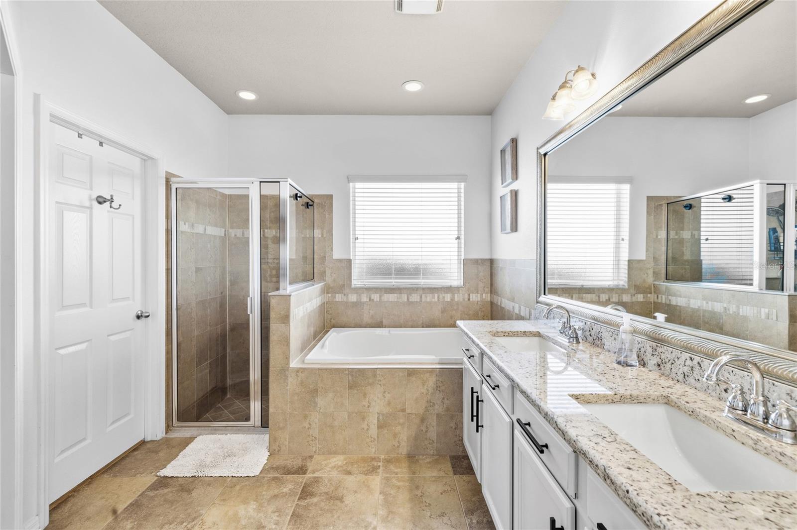 Image 23 of 72 For 15814 Starling Water Drive