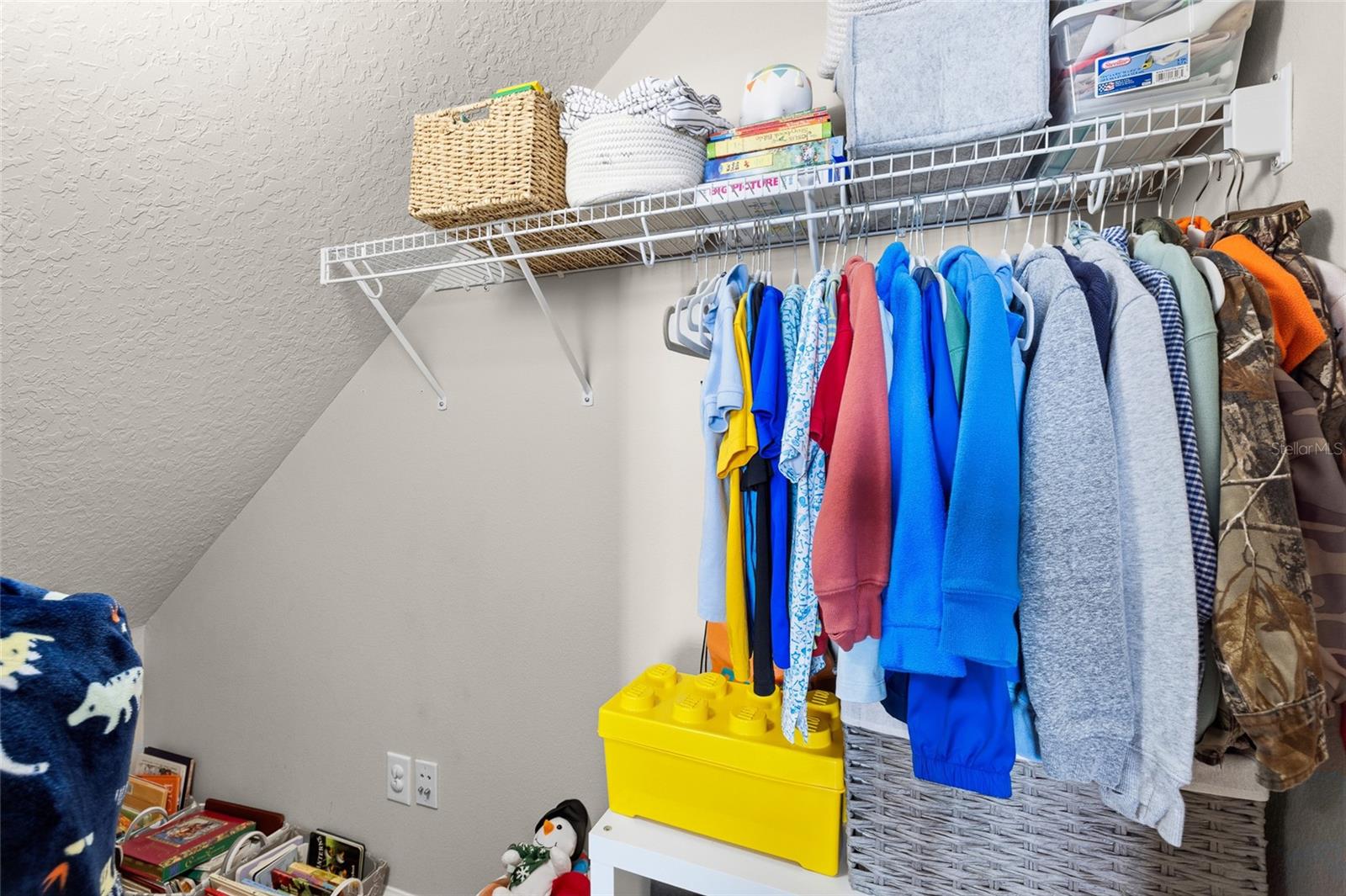 Image 33 of 72 For 15814 Starling Water Drive