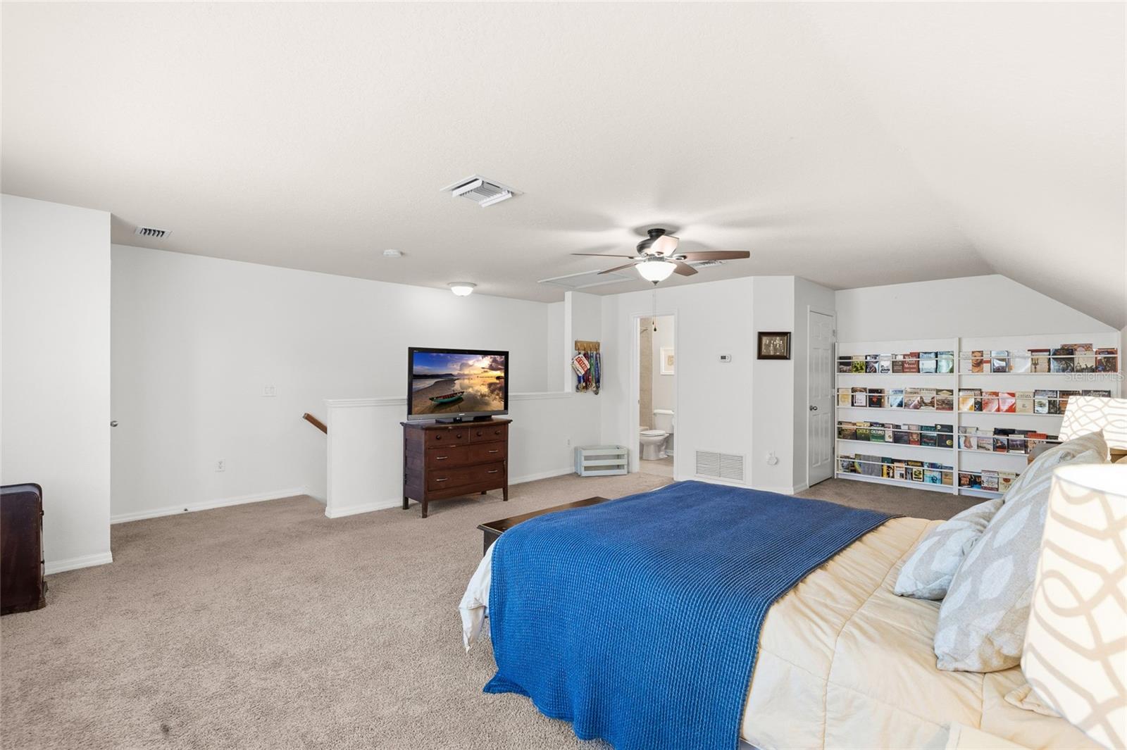 Image 36 of 72 For 15814 Starling Water Drive