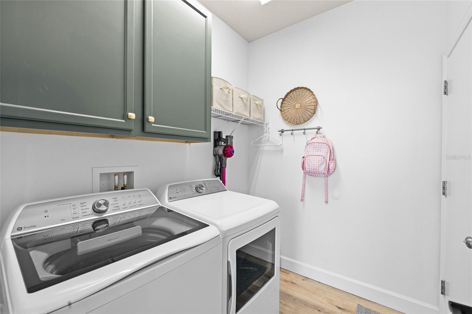 Image 38 of 72 For 15814 Starling Water Drive