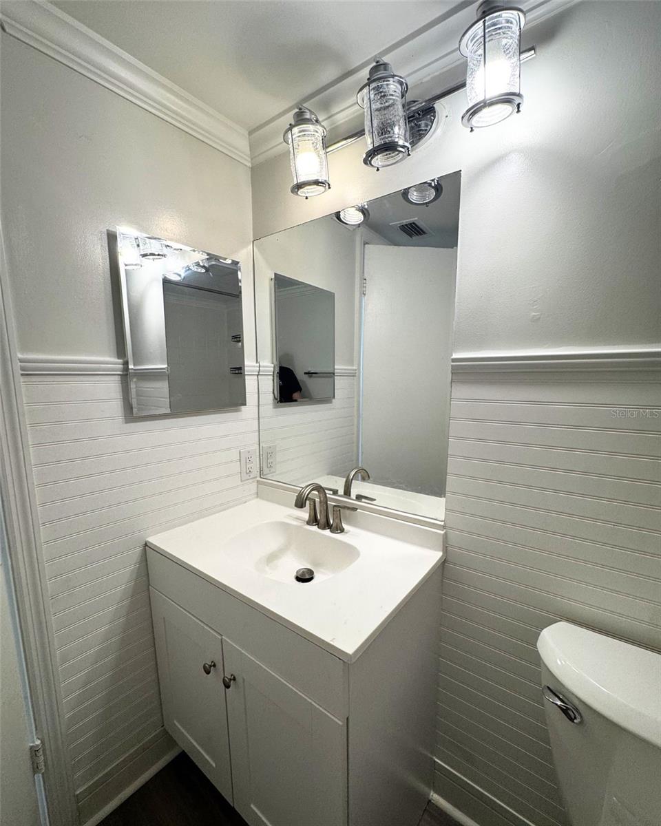 Image 11 of 14 For 1142 Sunset Point Road 15