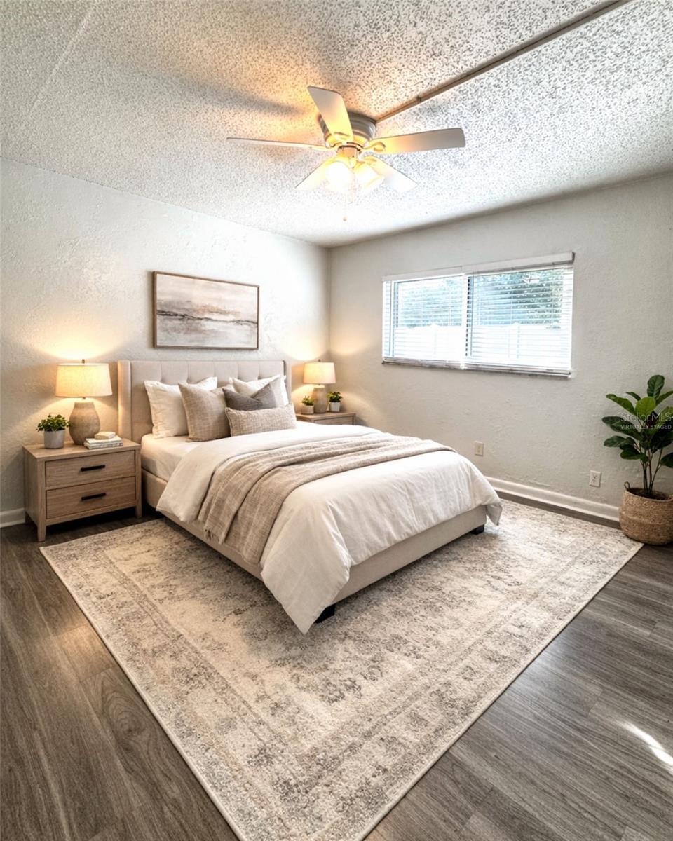 Image 9 of 14 For 1142 Sunset Point Road 15