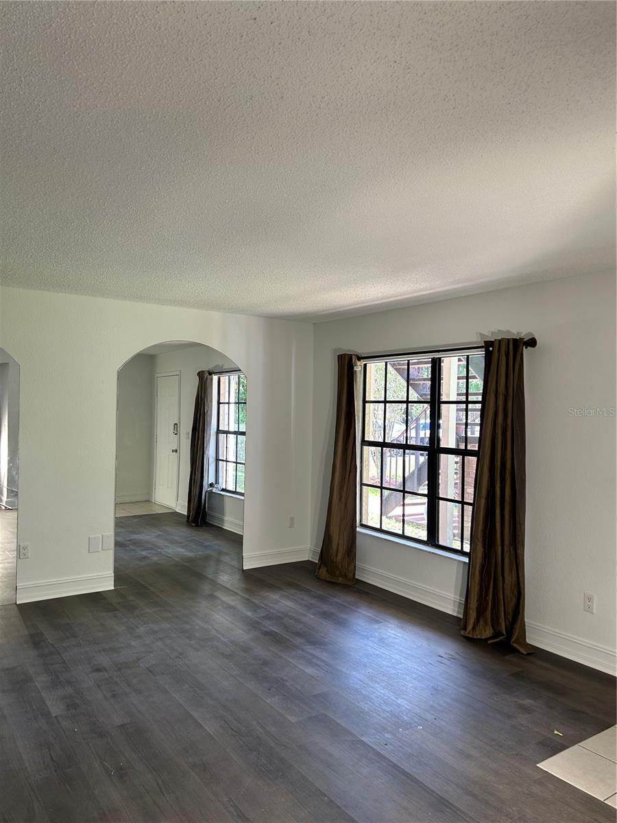 Image 15 of 25 For 4015 My Lady Lane 2