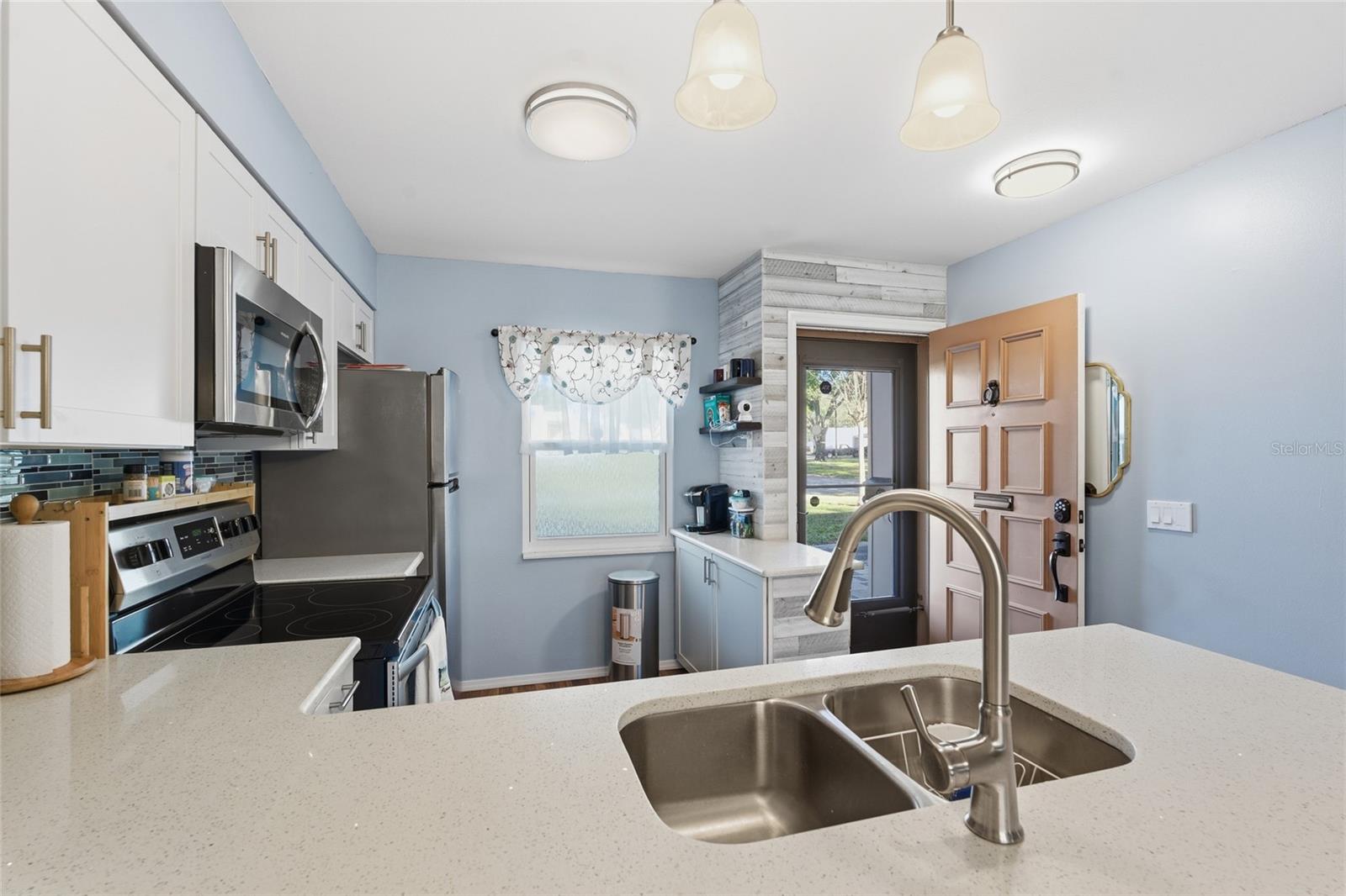 Image 8 of 40 For 2935 Feather Drive 65-d