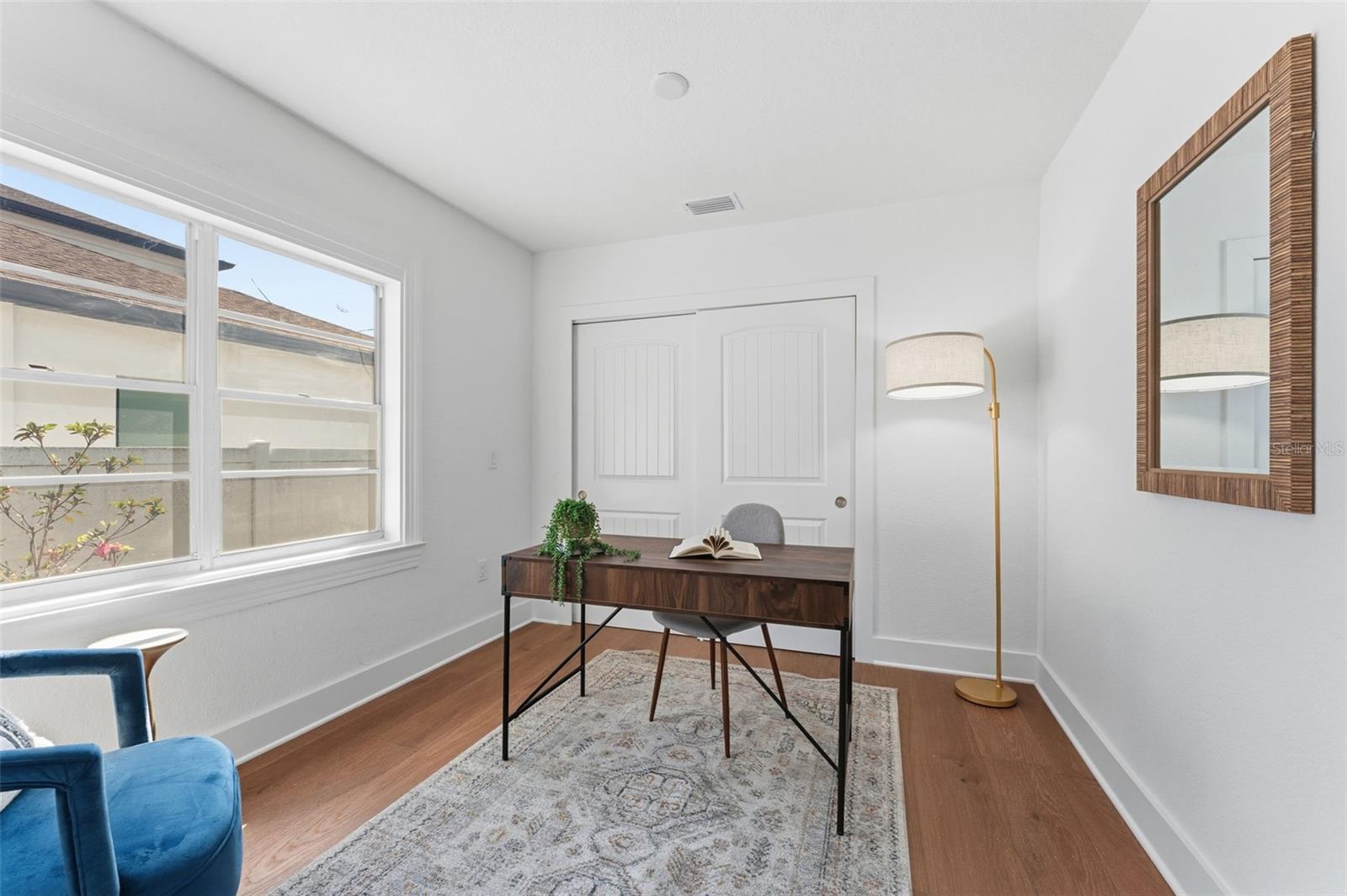 Image 22 of 37 For 3015 North B Street