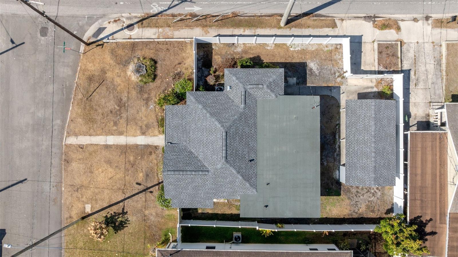 Image 36 of 37 For 3015 North B Street