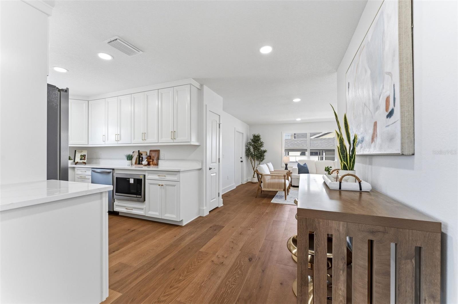 Image 8 of 37 For 3015 North B Street