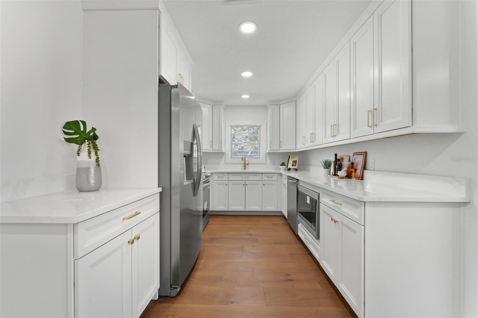 Image 9 of 37 For 3015 North B Street